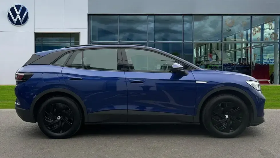 Used VW ID.4 Pure 108 kW (148 HP) 2023 Blue dusk metallic SUV