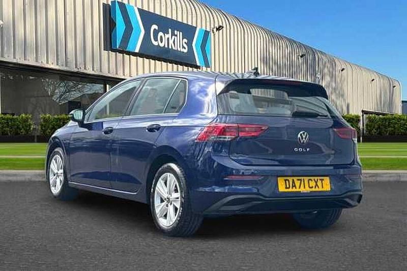 Begagnad VW Golf VIII 150 HK (110 kW) 2022