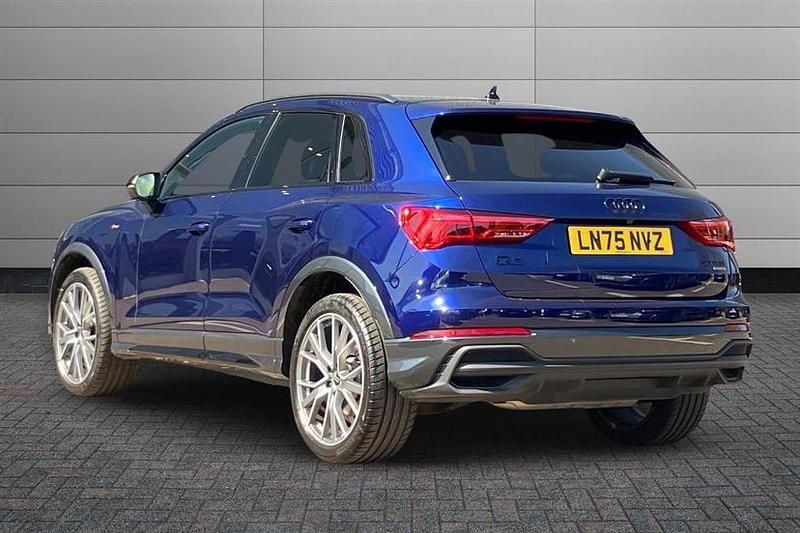 Used Audi Q3 Design 190 HP (139 kW) 2025 Navarra blue SUV