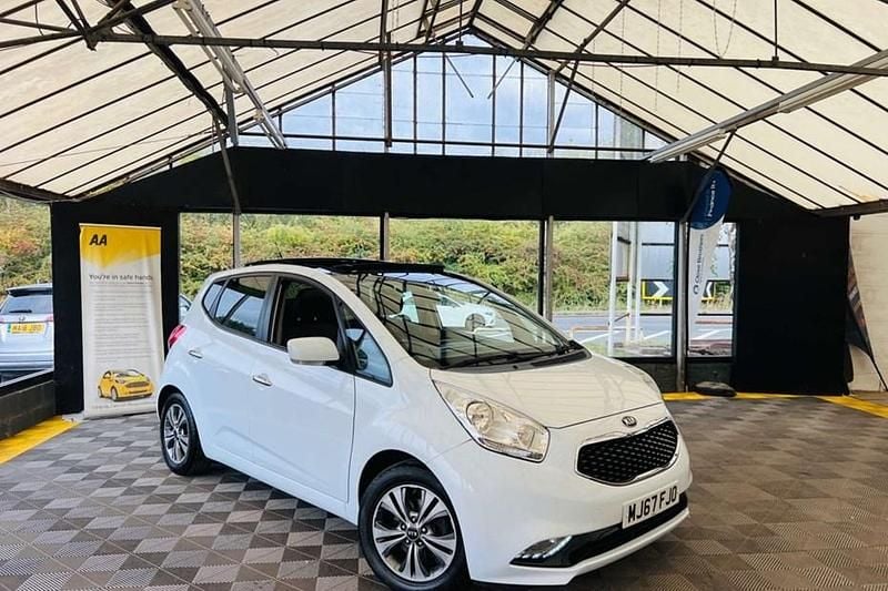 Used Kia Venga 123 HP (90 kW) 2017 White Hatchback