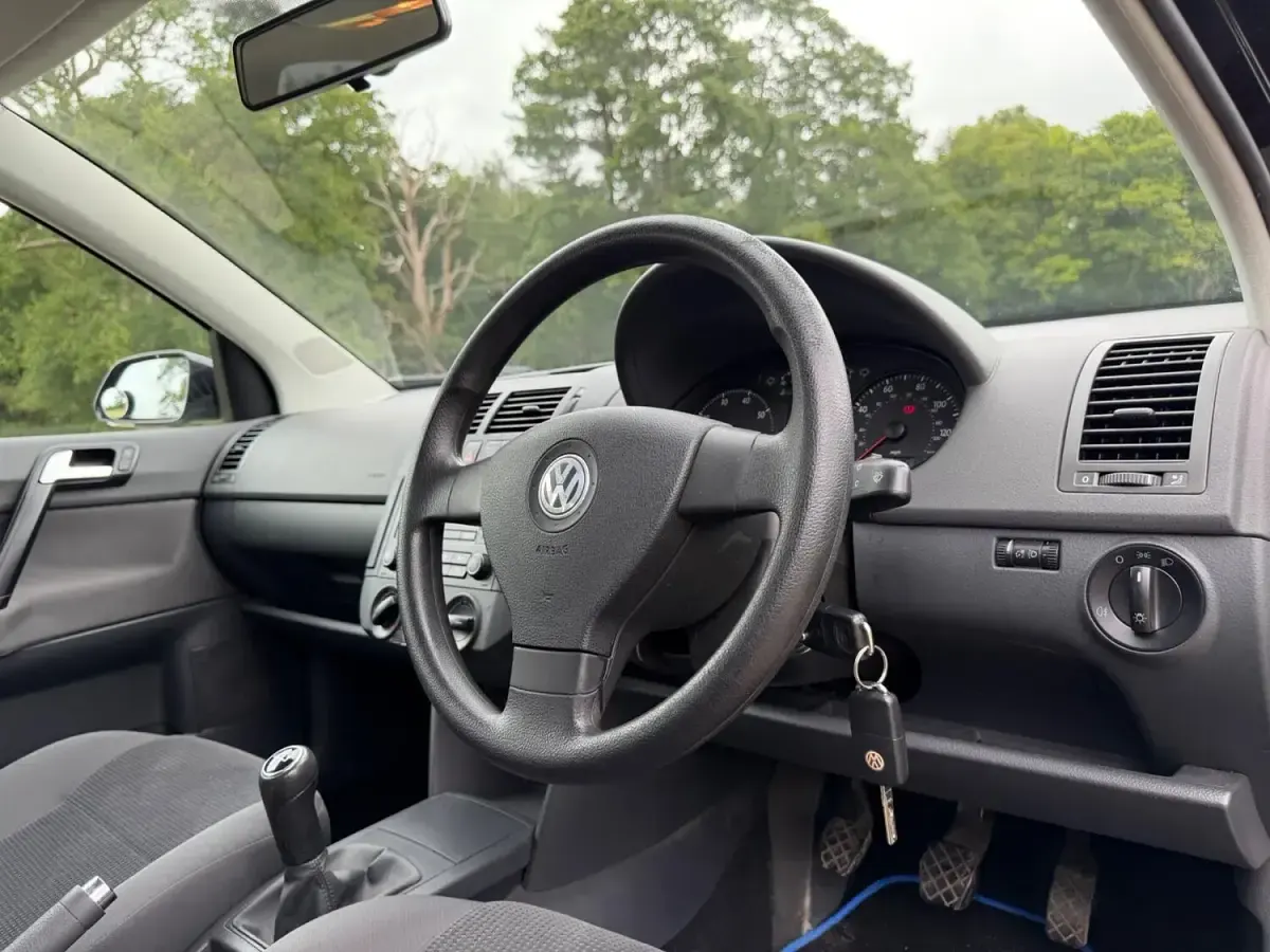 Used VW Polo SE 80 HP (58 kW) 2009 Black Hatchback