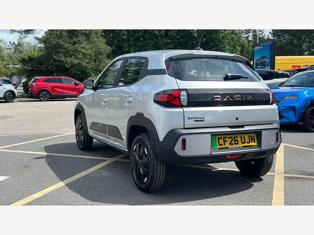 New Dacia Spring Extreme 75 kW (102 HP) 2026 Hatchback