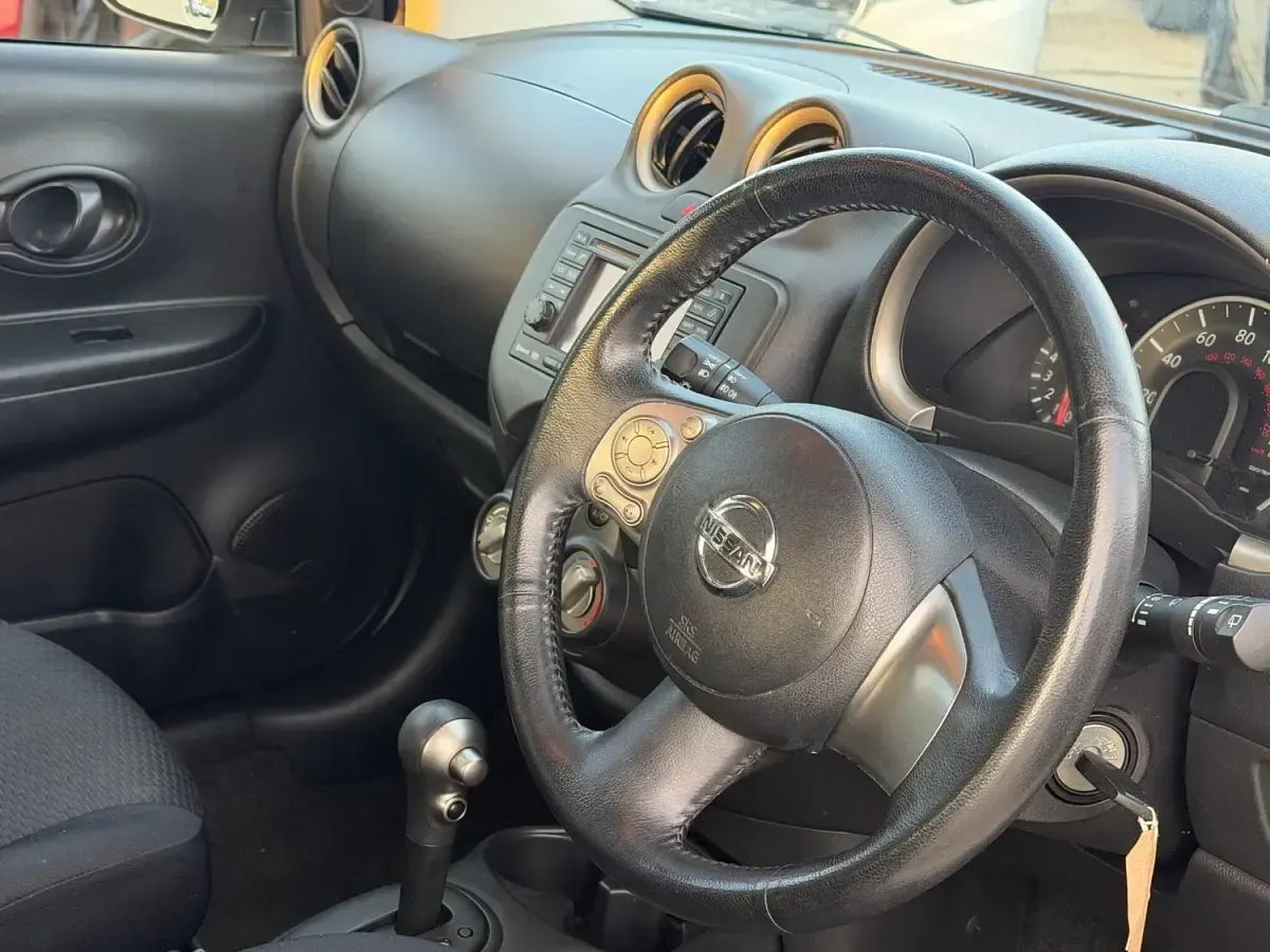 Used Nissan Micra Acenta 80 HP (58 kW) 2011 White Hatchback