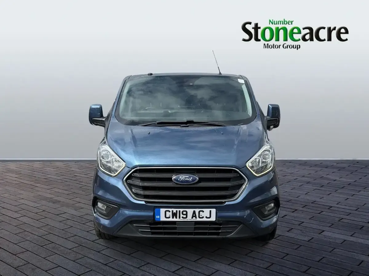 Used Ford Transit Custom Limited 130 HP (95 kW) 2019 Blue Van