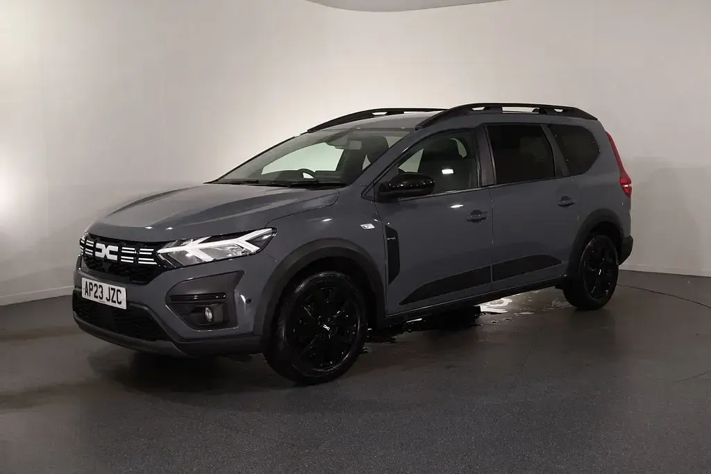 Used Dacia Jogger Extreme 110 HP (80 kW) 2023 Grey MPV
