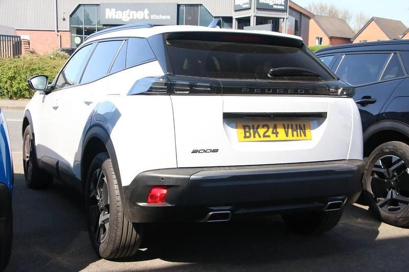 Used Peugeot 2008 Allure 129 HP (94 kW) 2024 White SUV