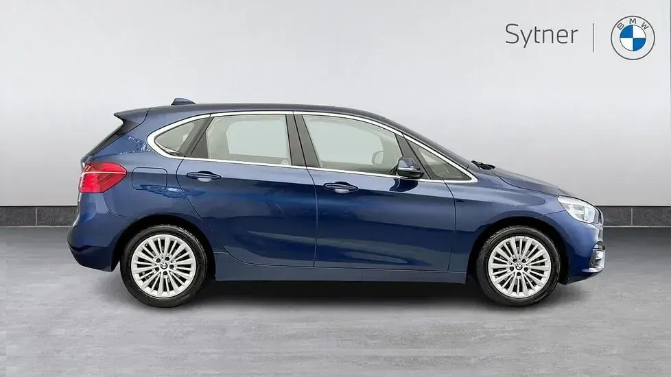 Used BMW 218 Active Tourer Luxury Line 134 HP (98 kW) 2017 Blue MPV