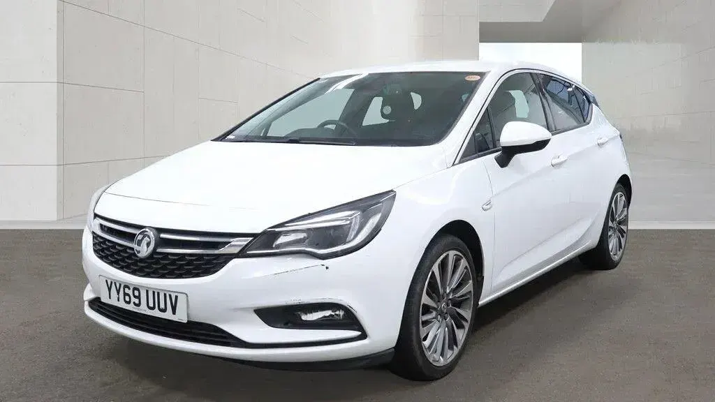 Used Vauxhall Astra 2019 White Hatchback