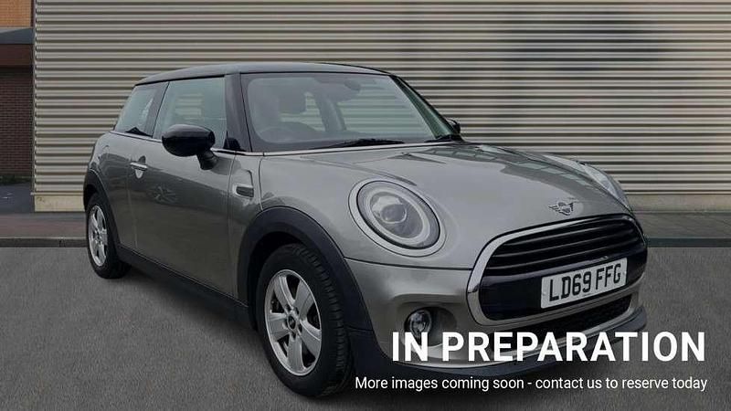 Silver Used 2019 Mini Cooper Classic Hatchback | £10,563 (Fair price) - Image 1/4