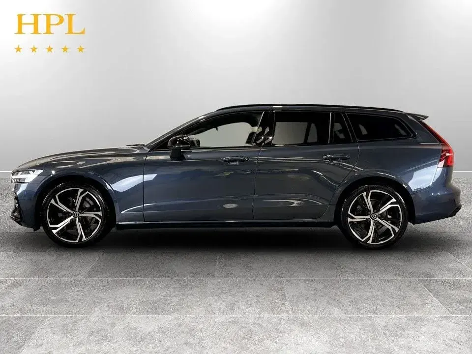 Used Volvo V60 Plus 197 HP (144 kW) 2025 Blue Estate