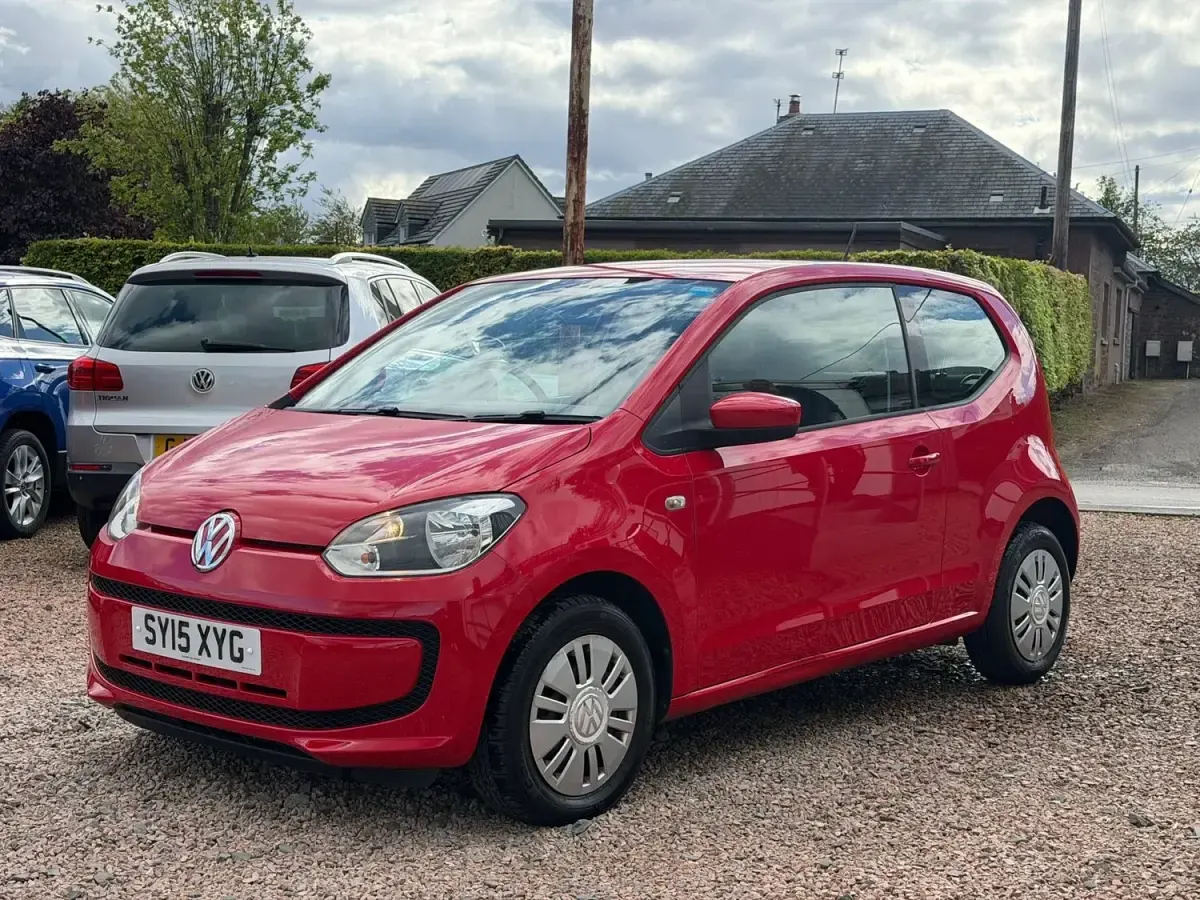 Begagnad VW up! move up! 60 HK (44 kW) 2015 Röd Halvkombi