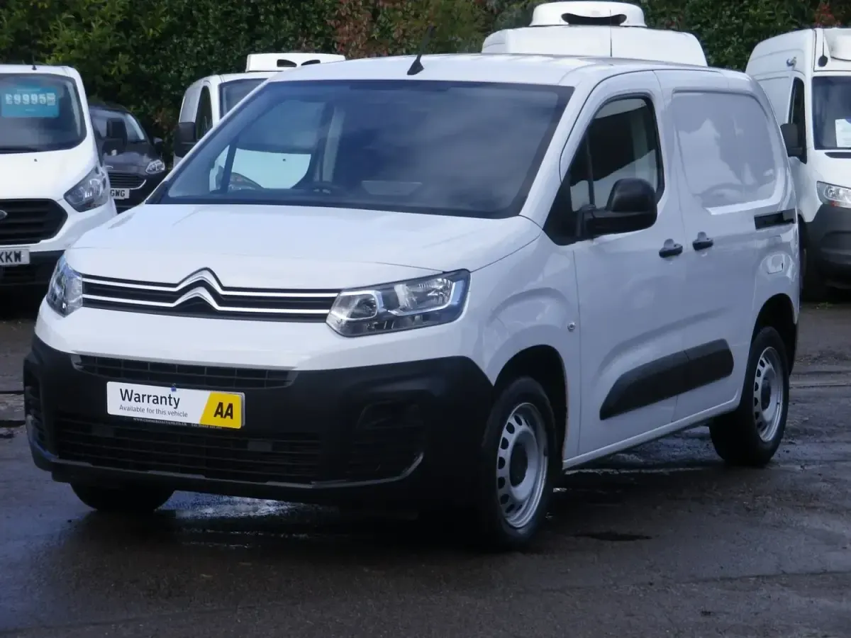 Usado Citroën Berlingo 100 HP (73 kW) 2022 Branco Monovolume