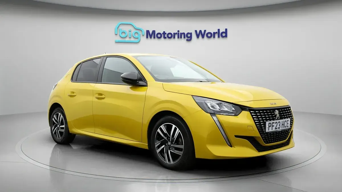 Used Peugeot 208 Active+ 75 HP (55 kW) 2023 Hatchback