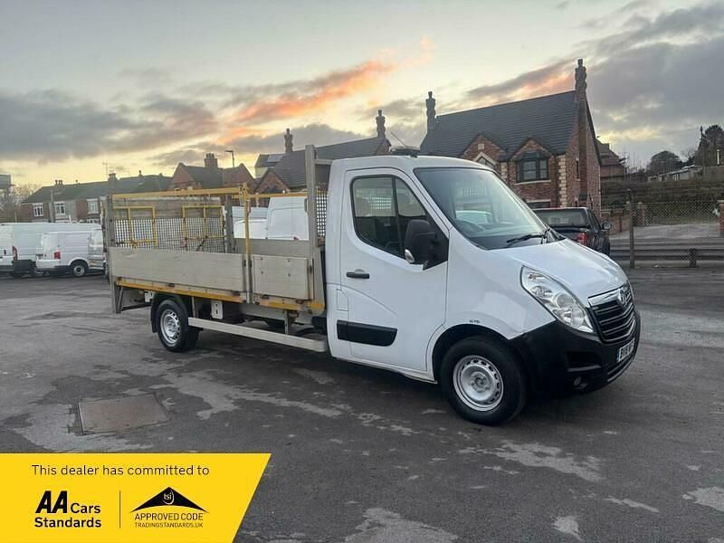 White Used 2018 Vauxhall Movano Van | £6,995 (Super price) - Image 1/4