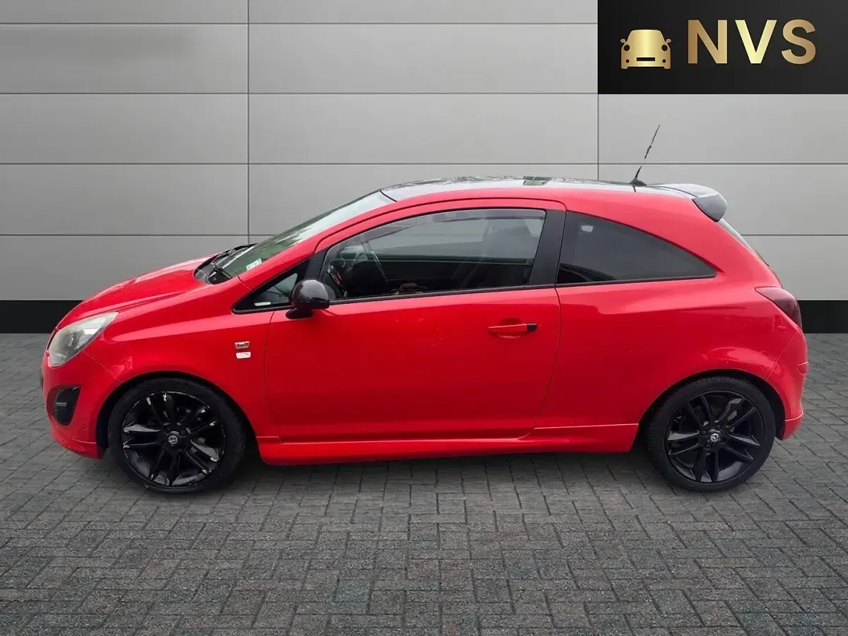 Used Vauxhall Corsa Edition 86 HP (63 kW) 2013 Red Hatchback