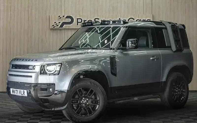 Used Land Rover Defender Dynamic 250 HP (183 kW) 2021 SUV