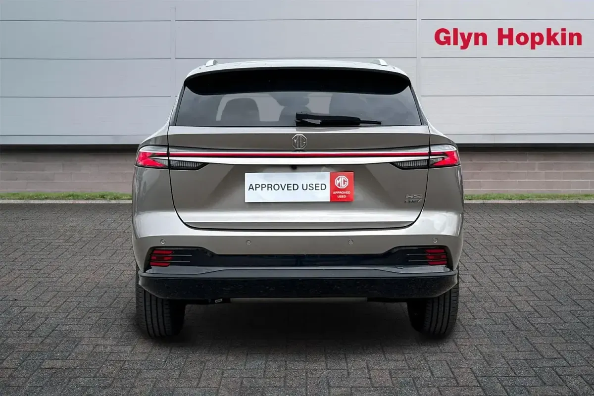 New MG HS SE 299 HP (219 kW) 2025 Silver SUV