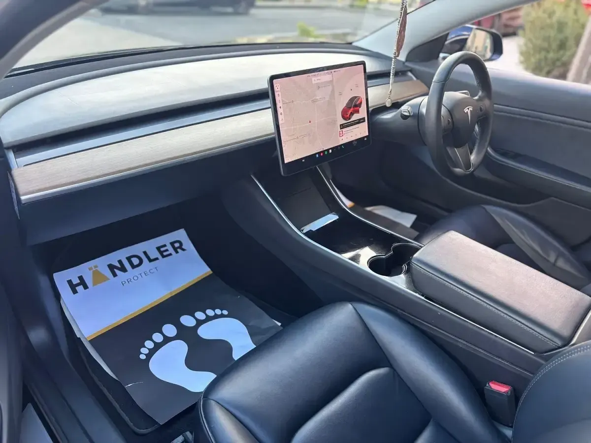 Used Tesla Model 3 Standard Range 52 kW (72 HP) 2019 Black Sedan