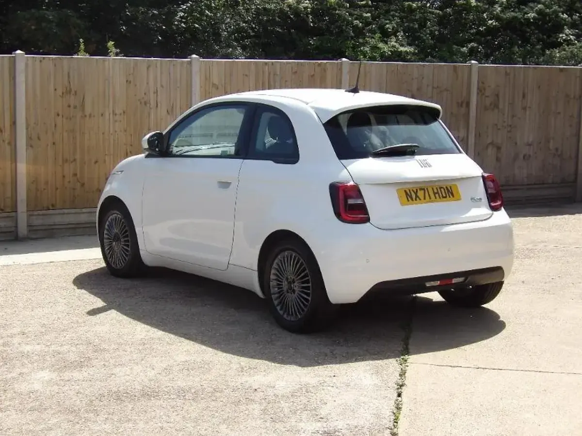 Used Fiat 500e Icon 85 kW (116 HP) 2021 White Hatchback