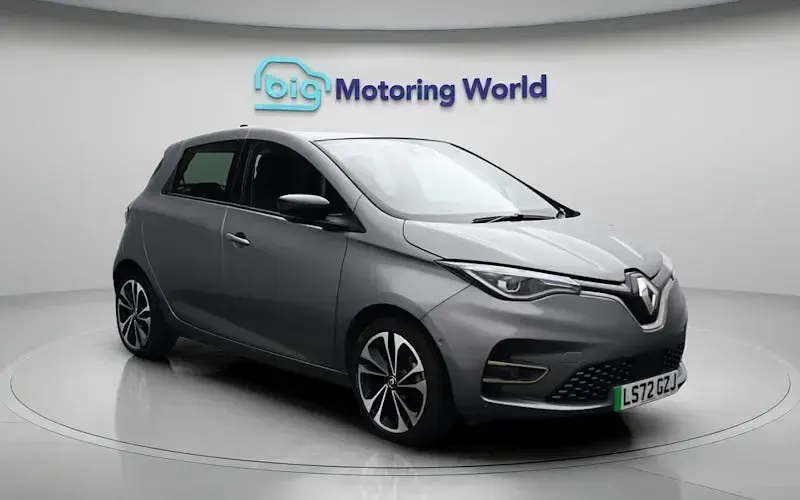 Used Renault Zoe Iconic 100 kW (136 HP) 2024 Hatchback