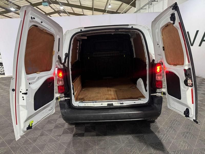 Used Peugeot Partner 2019 White MPV
