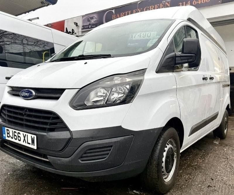 Used Ford Transit Custom 105 HP (77 kW) 2016 White Van