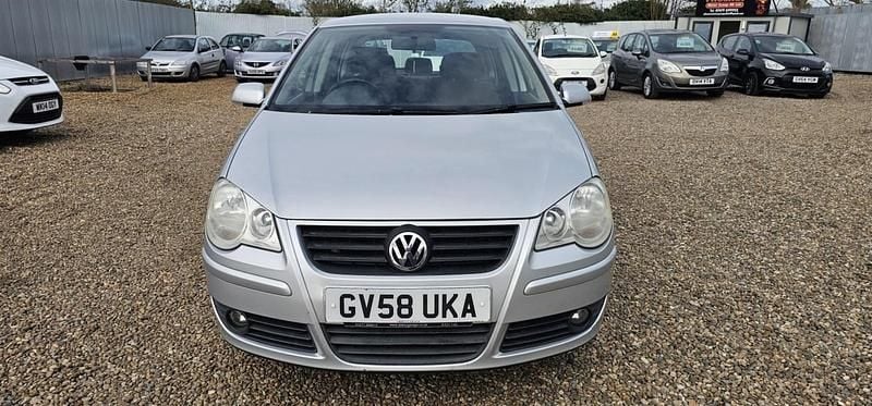 Used VW Polo Match 70 HP (51 kW) 2009 Silver Hatchback