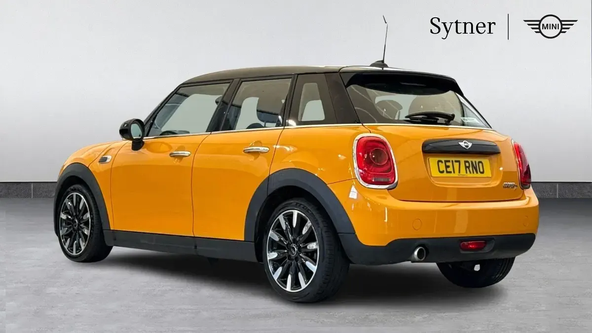 Used Mini Cooper D Hatch 114 HP (83 kW) 2017 Orange Hatchback