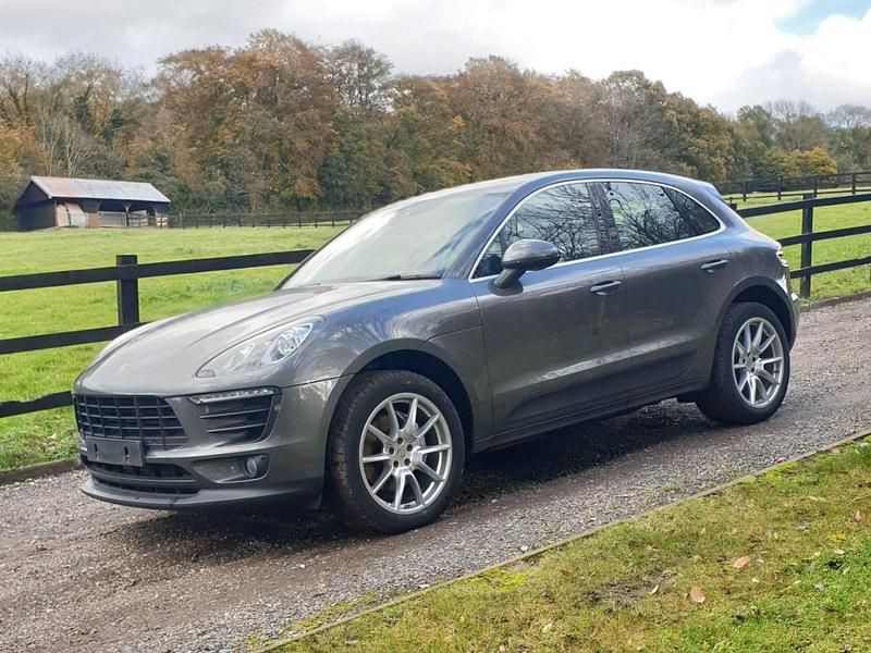 Grey Used 2015 Porsche Macan S SUV | £16,495 (Expensive) - Image 1/4