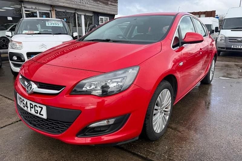Used Vauxhall Astra Excite 2015 Red Hatchback