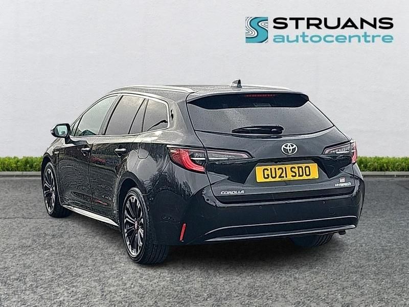 Used Toyota Corolla Sport 122 HP (89 kW) 2021 Black Estate