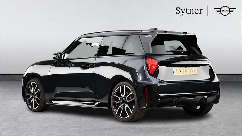 Used Mini Cooper SE Hatch 158 kW (215 HP) 2024 Grey Hatchback