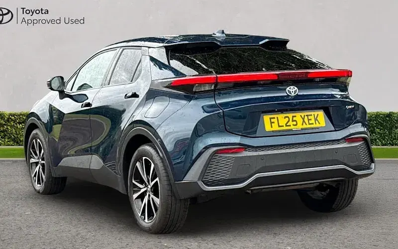 Used Toyota C-HR Design 140 HP (102 kW) 2025 Blue SUV