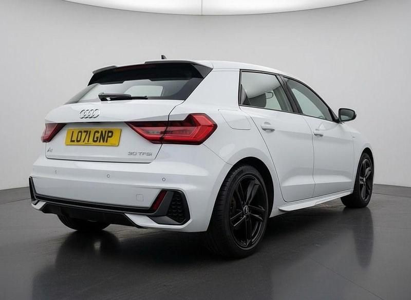 Used Audi A1 Sportback S-Line 110 HP (80 kW) 2022 White Hatchback