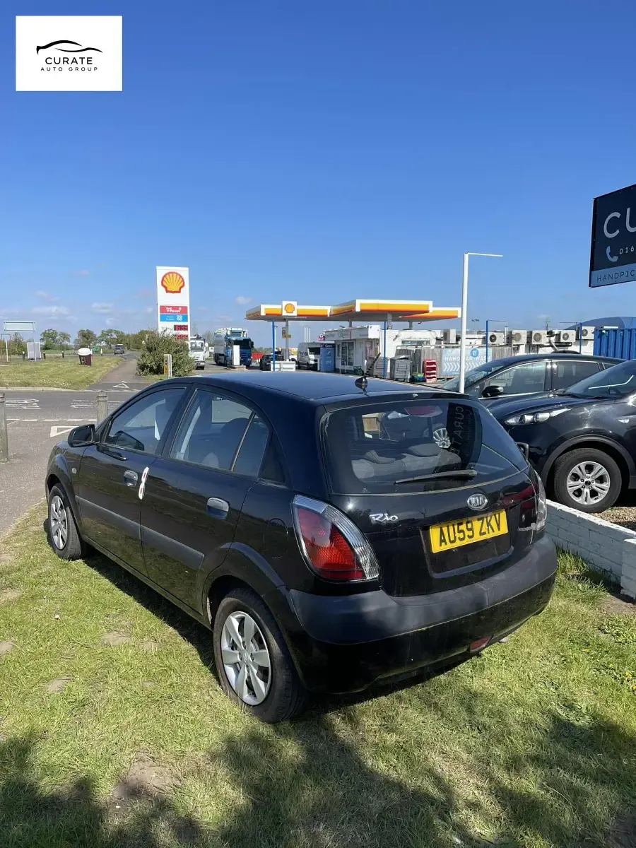 Used Kia Rio 95 HP (69 kW) 2009 Black Hatchback