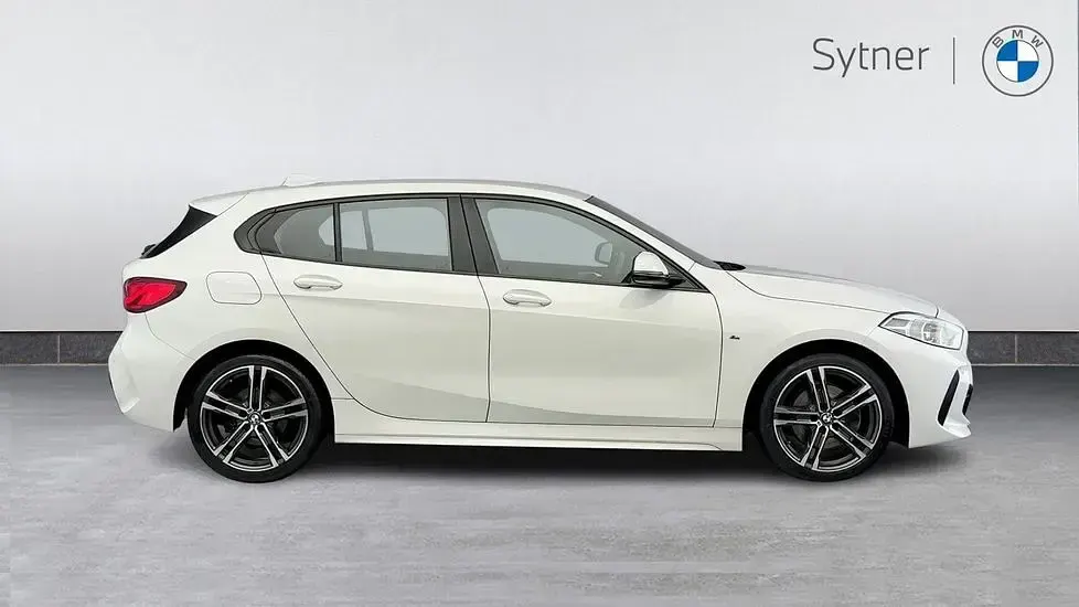 Used BMW 118 M Sport 134 HP (98 kW) 2021 White Hatchback