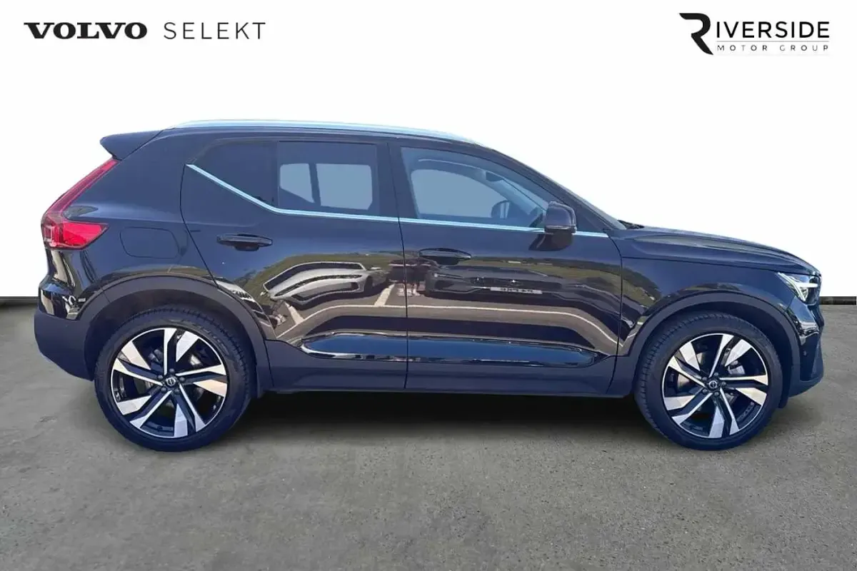 Used Volvo XC40 Ultra 163 HP (119 kW) 2025 Onyx black SUV