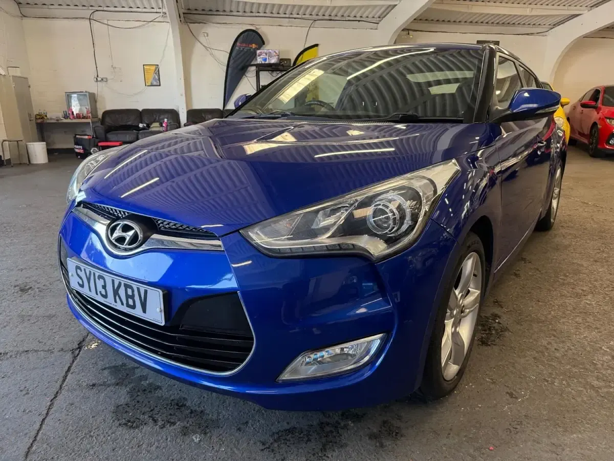 Used Hyundai Veloster 2013 Blue Hatchback