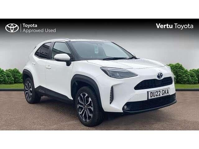 White Used 2022 Toyota Yaris Cross Design SUV | £18,220 (Fair price) - Image 1/4