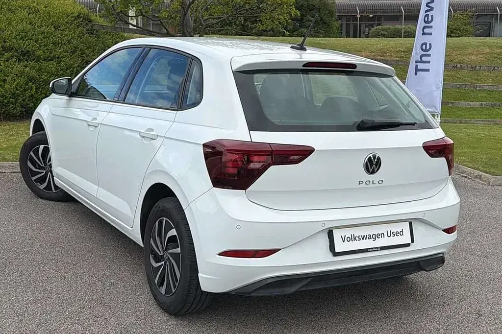 Used VW Polo Life 80 HP (58 kW) 2025 White Hatchback