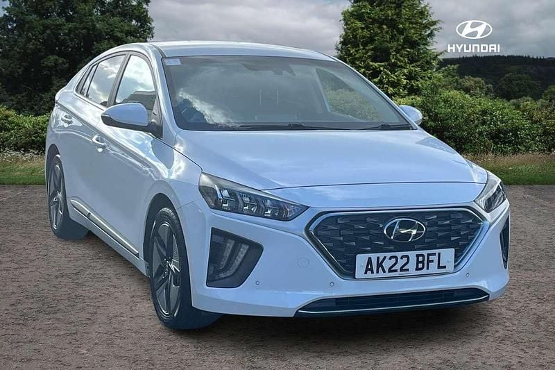 White Used 2022 Hyundai Ioniq Premium SE Sedan | £17,595 (Fair price) - Image 1/4