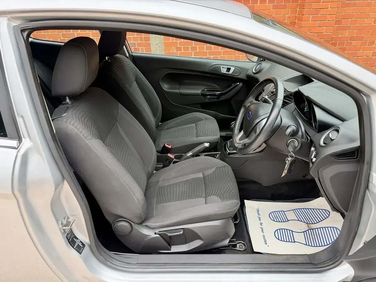 Used Ford Fiesta Zetec 2013 Silver Hatchback