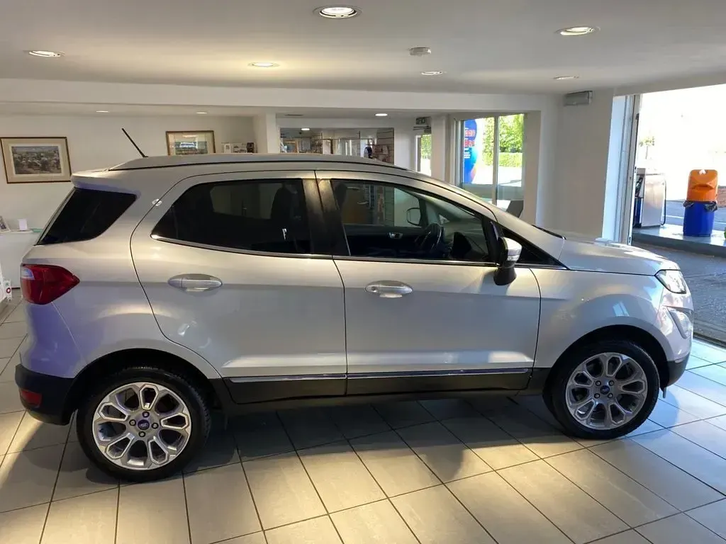 Używany Ford Ecosport Titanium 125 KM (91 kW) 2018 Srebrny SUV