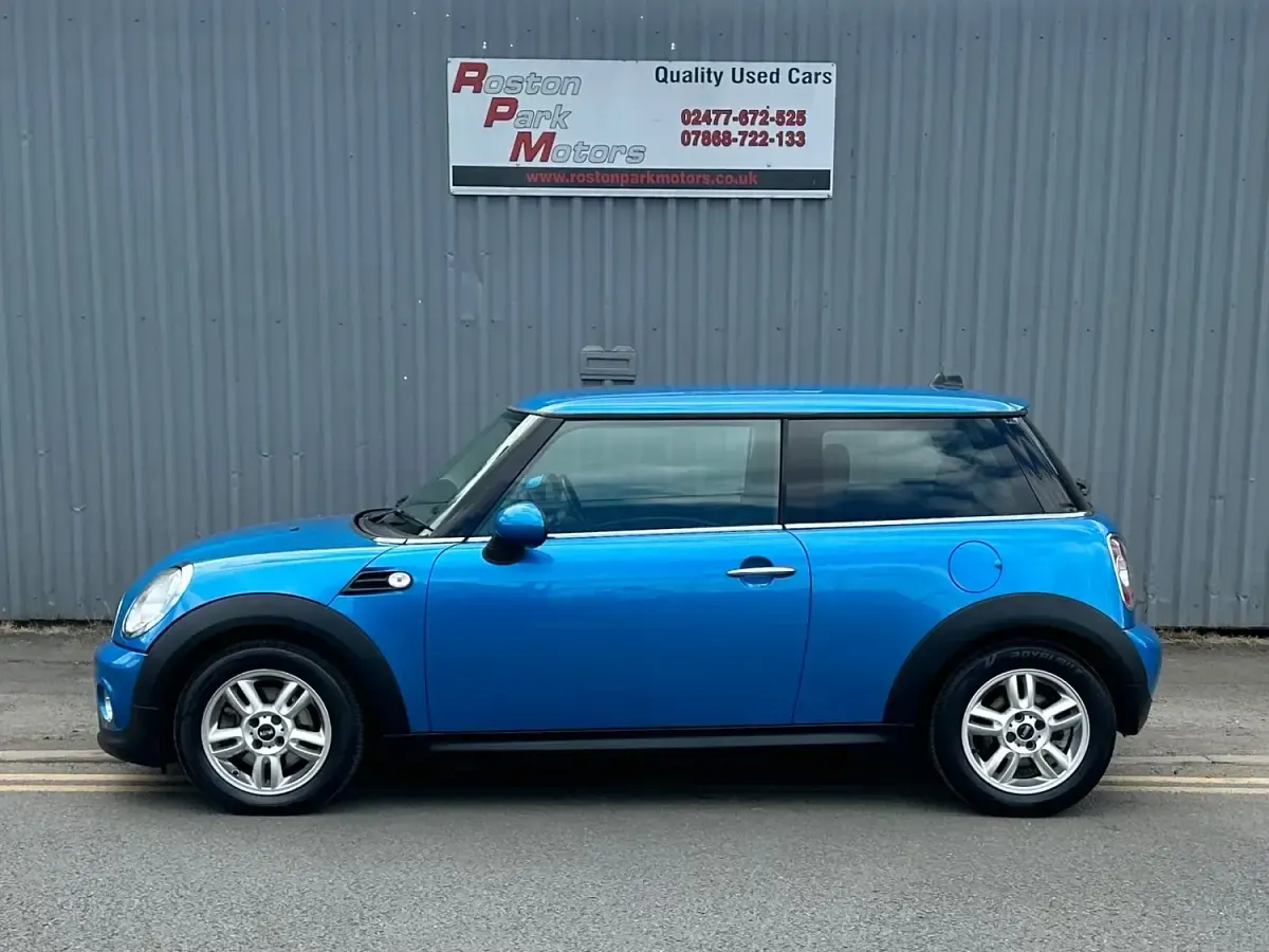 Used Mini ONE Hatch 98 HP (72 kW) 2011 Blue Hatchback