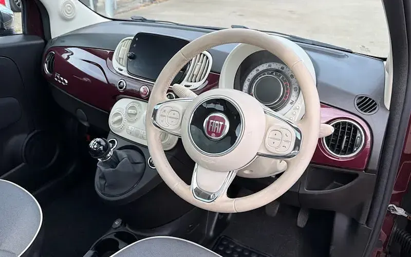 Used Fiat 500 Lounge 69 HP (50 kW) 2021 Red Hatchback