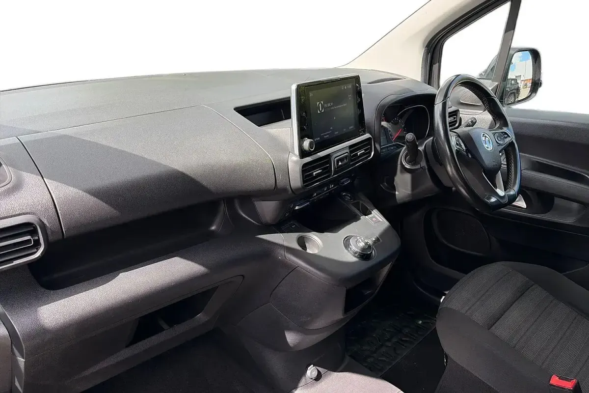 Used Vauxhall Combo Elite 130 HP (95 kW) 2023 Black MPV