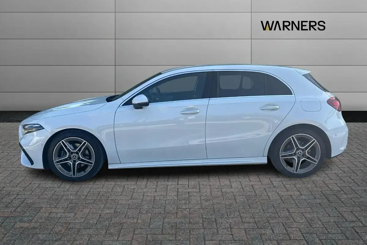 Used Mercedes A180 Executive 148 HP (108 kW) 2023 White Hatchback