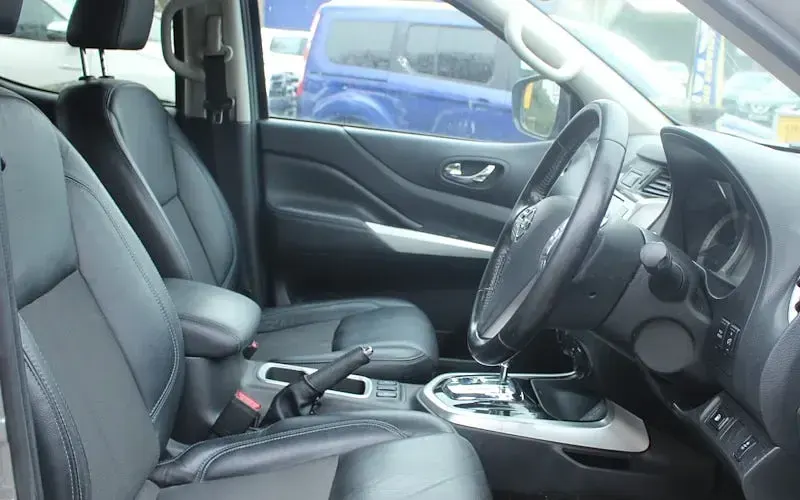 Used Nissan Navara N-Guard 190 HP (139 kW) 2021 Grey Pickup
