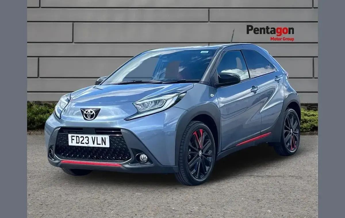 Used Toyota Aygo X 72 HP (52 kW) 2023 Grey SUV