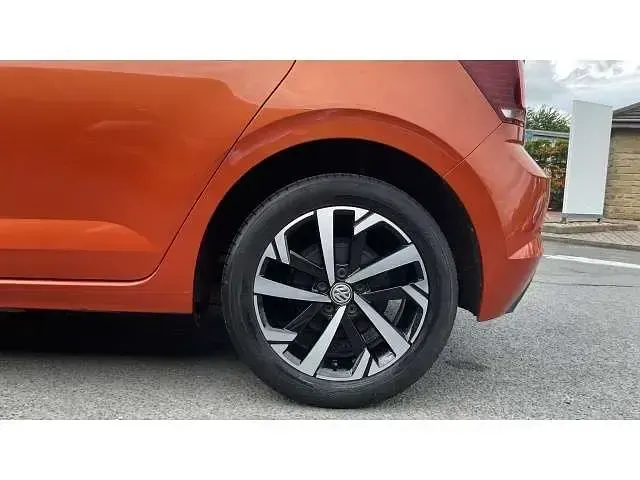 Used VW Polo SE 95 HP (69 kW) 2018 Orange Hatchback